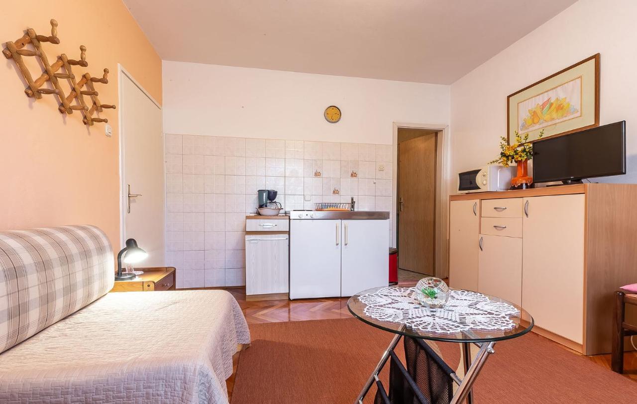Irena Apartamento Poreč Exterior foto