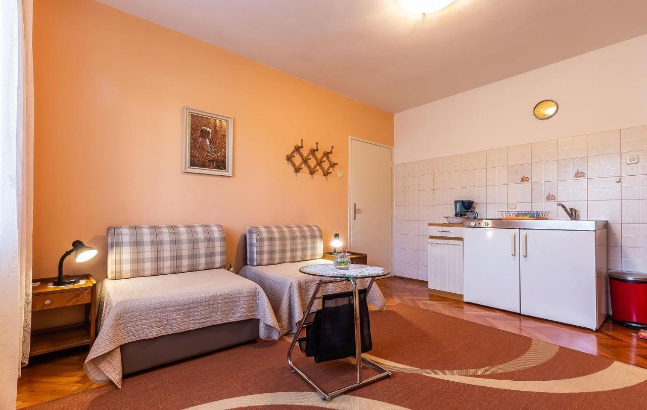 Irena Apartamento Poreč Exterior foto