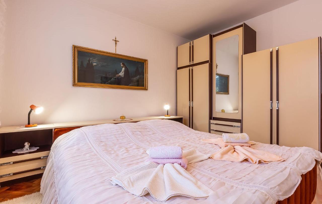 Irena Apartamento Poreč Exterior foto
