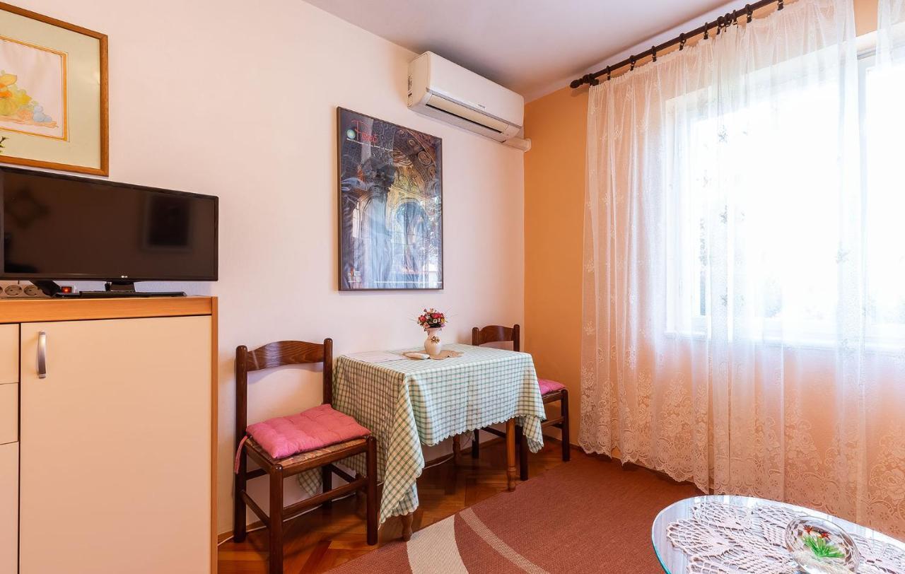 Irena Apartamento Poreč Exterior foto