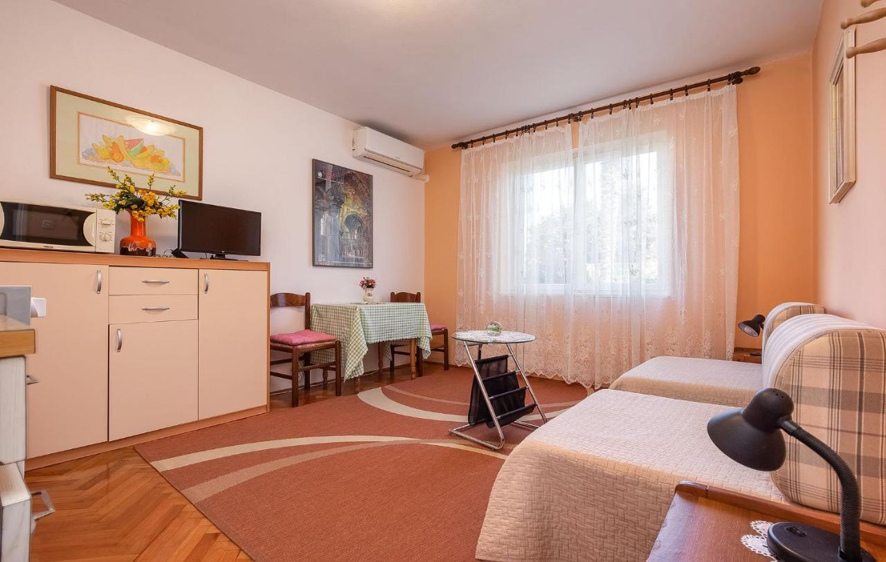 Irena Apartamento Poreč Exterior foto